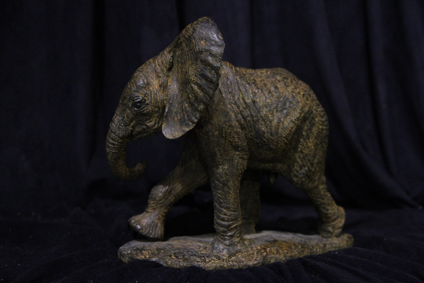 Elephant Archives – Murray Grant Bronzes